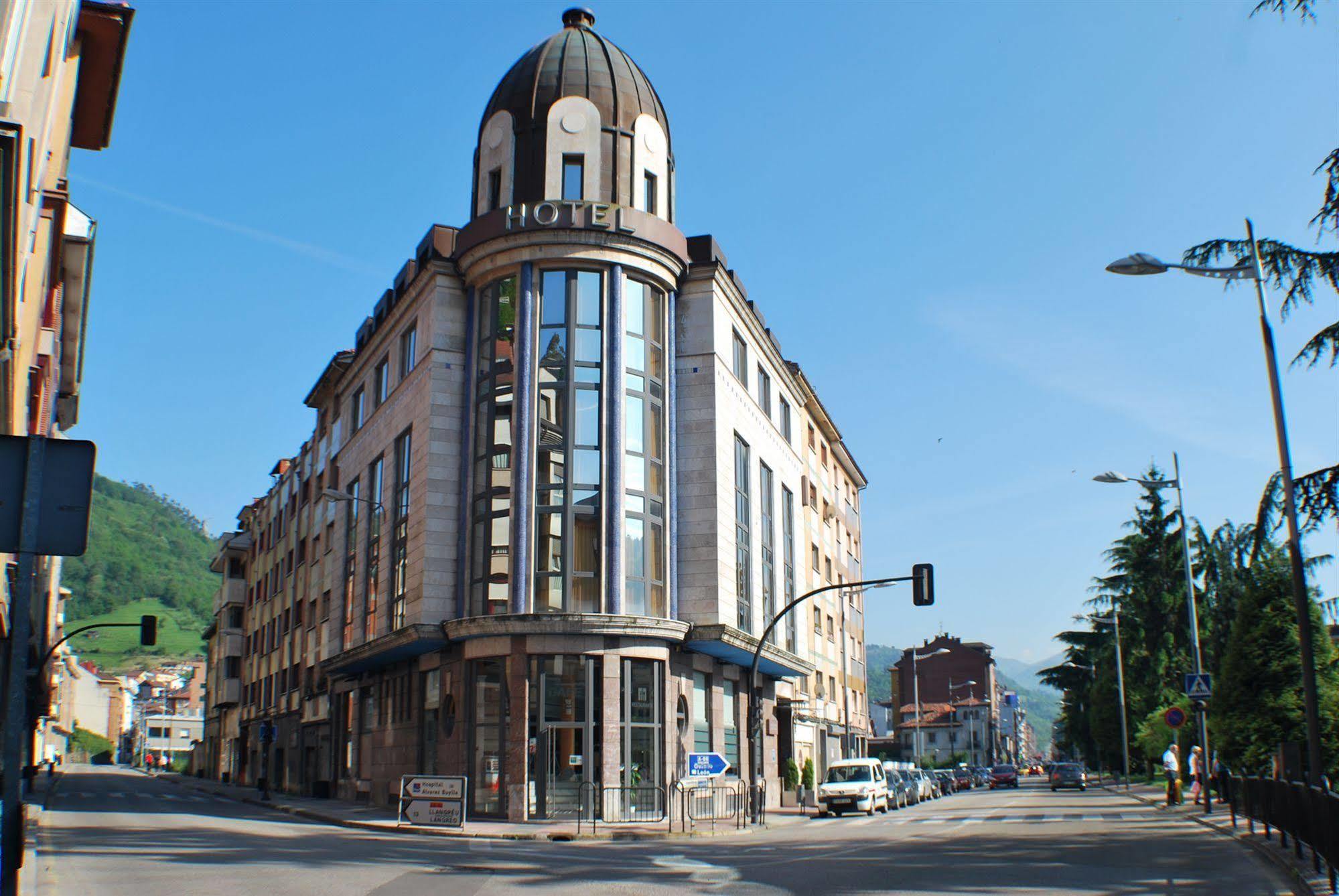 Mieres Del Camino Hotel 3*